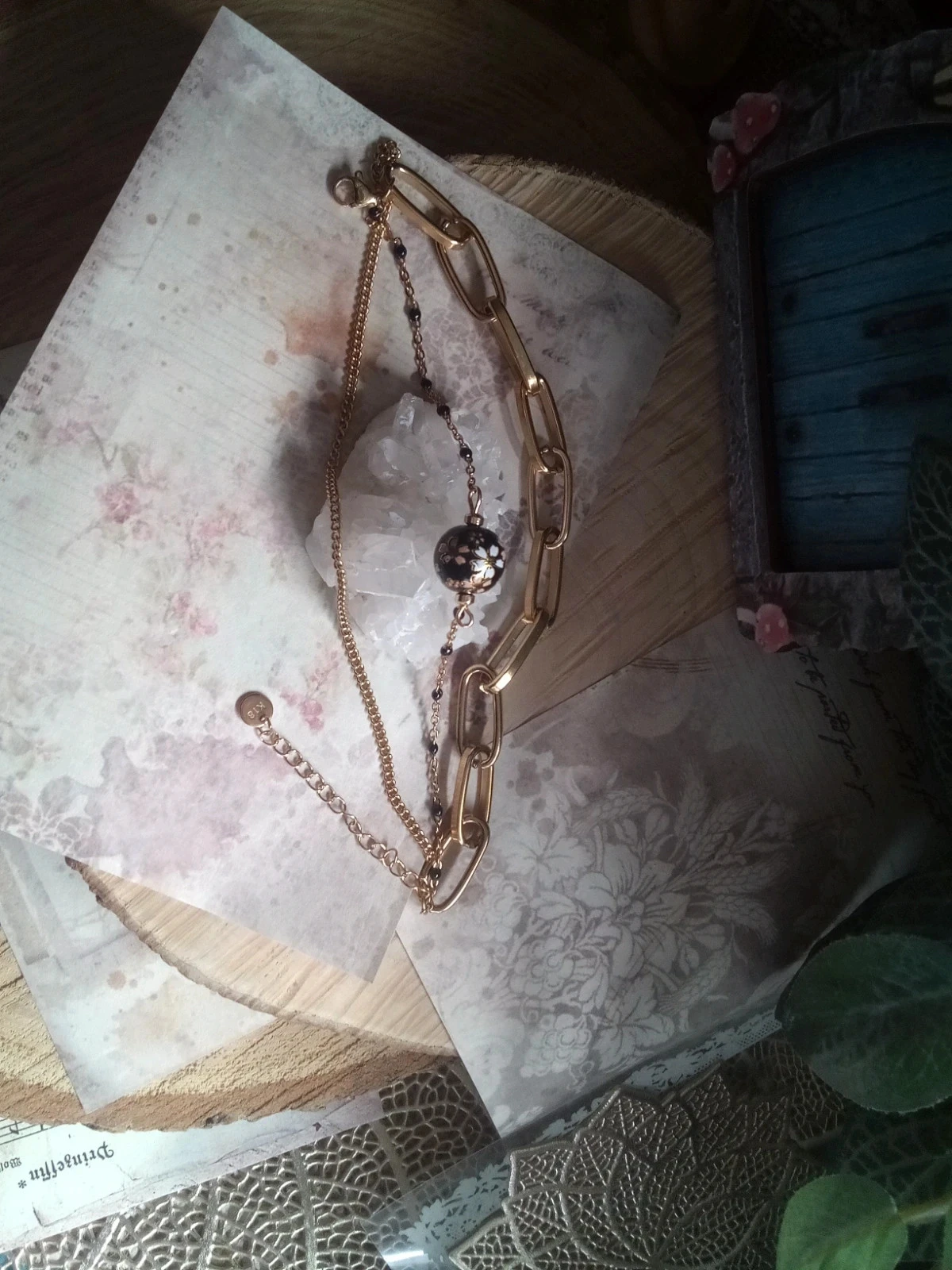Bracelet triple avec perle noire et or style vase de chine – photo 2